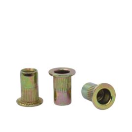 Tuerca Remachable Cilíndrica M-4 con Cabeza