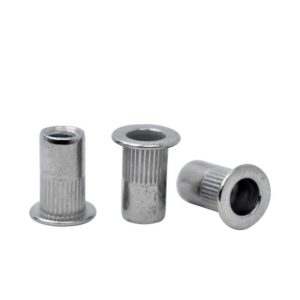 Tuerca remachable 3/16, con cabeza
