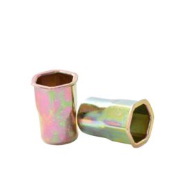 Tuerca Remachable Semihexagonal 3/8 sin Cabeza